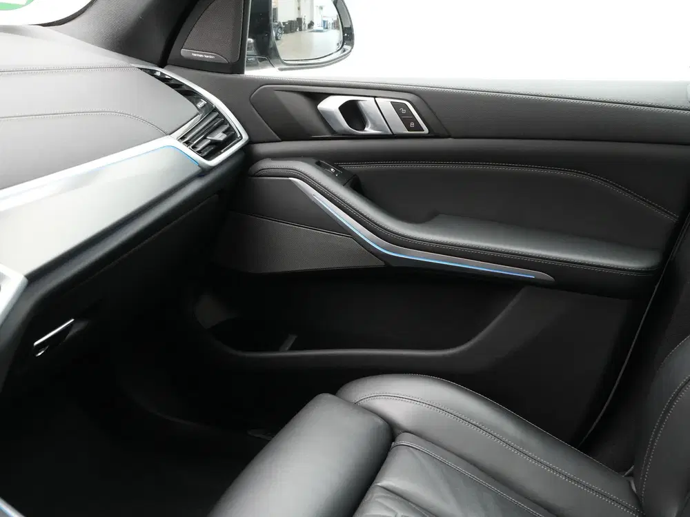 BMW X5 xDrive45e M-Sport uit 2023, foto 14