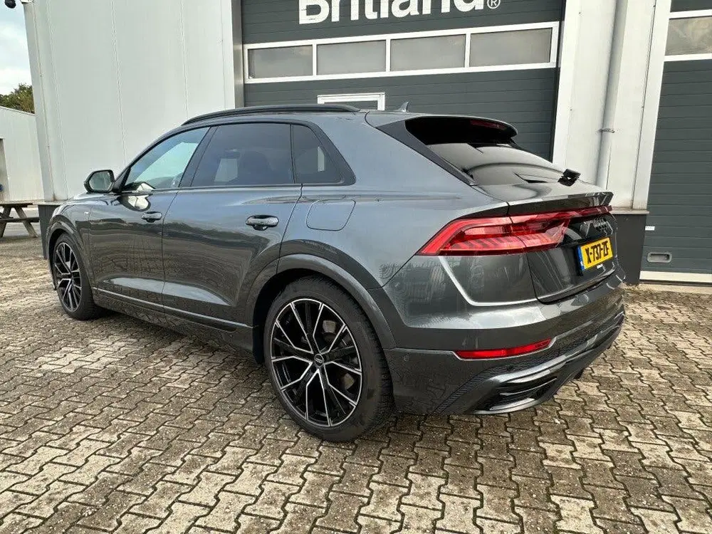 Audi Q8 55 TFSI e Quattro S-Line 2021 *RS stoelen uit 2021, foto 4