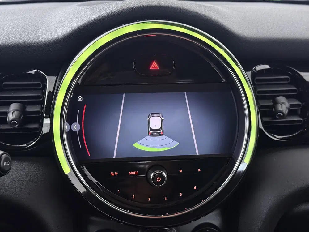 Mini Cooper 1.5 Cooper Business Edition uit 2021, foto 10