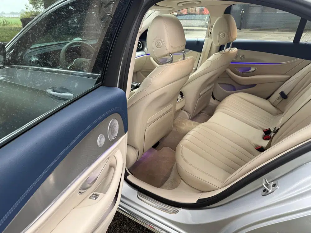 Mercedes-Benz E-Klasse 300 e AMG Line uit 2020, foto 14