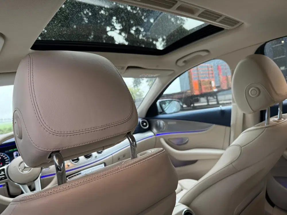Mercedes-Benz E-Klasse 300 e AMG Line uit 2020, foto 15