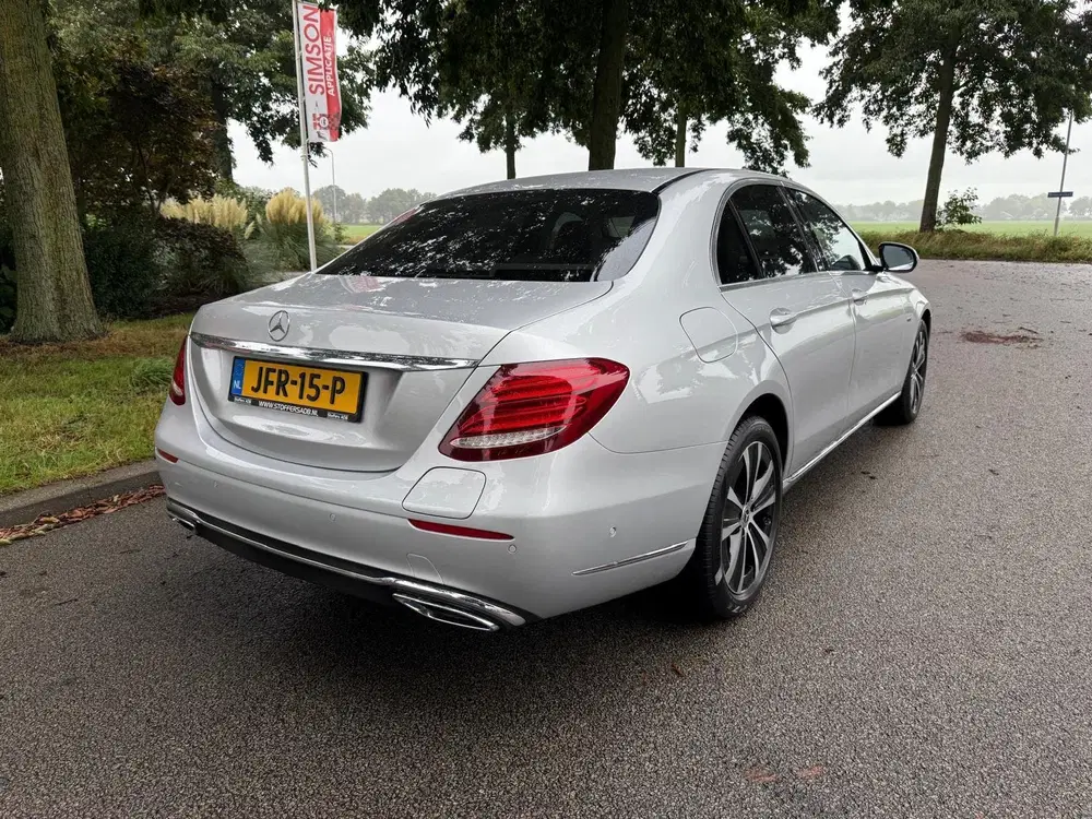 Mercedes-Benz E-Klasse 300 e AMG Line uit 2020, foto 5