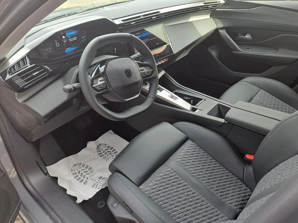 Peugeot 308 1.2 Hybrid 145 e-DCS6 Allure 360 Graden ca uit 2026, foto 8