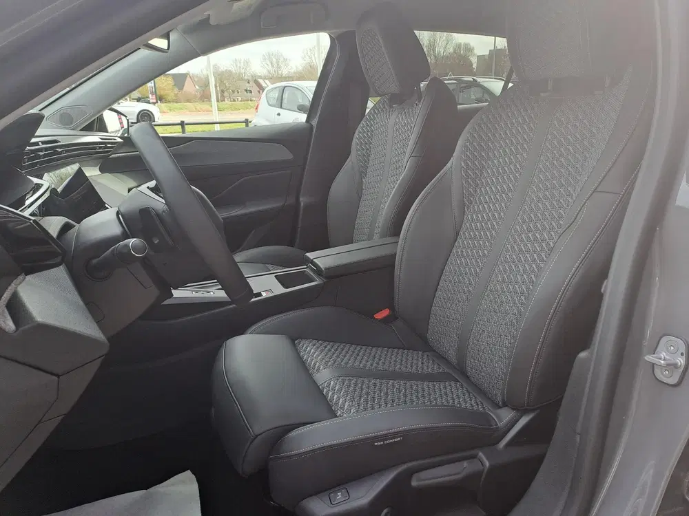 Peugeot 308 1.2 Hybrid 145 e-DCS6 Allure 360 Graden ca uit 2026, foto 9