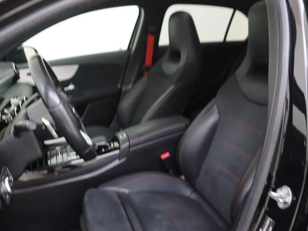 Mercedes-Benz A-Klasse AMG 35 4MATIC Edition 1 uit 2019, foto 3