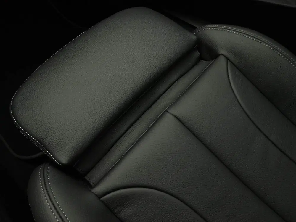 BMW 1-serie 5-deurs 118i Travel Pack uit 2024, foto 11