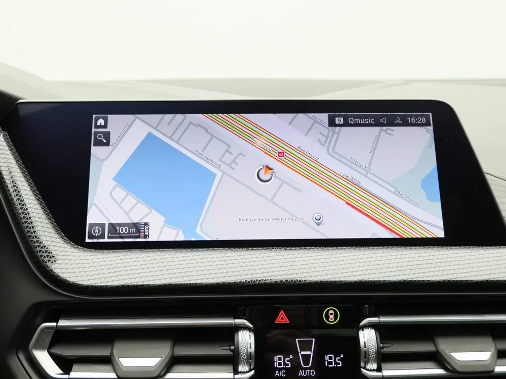 BMW 1-serie 5-deurs 118i Travel Pack uit 2024, foto 14