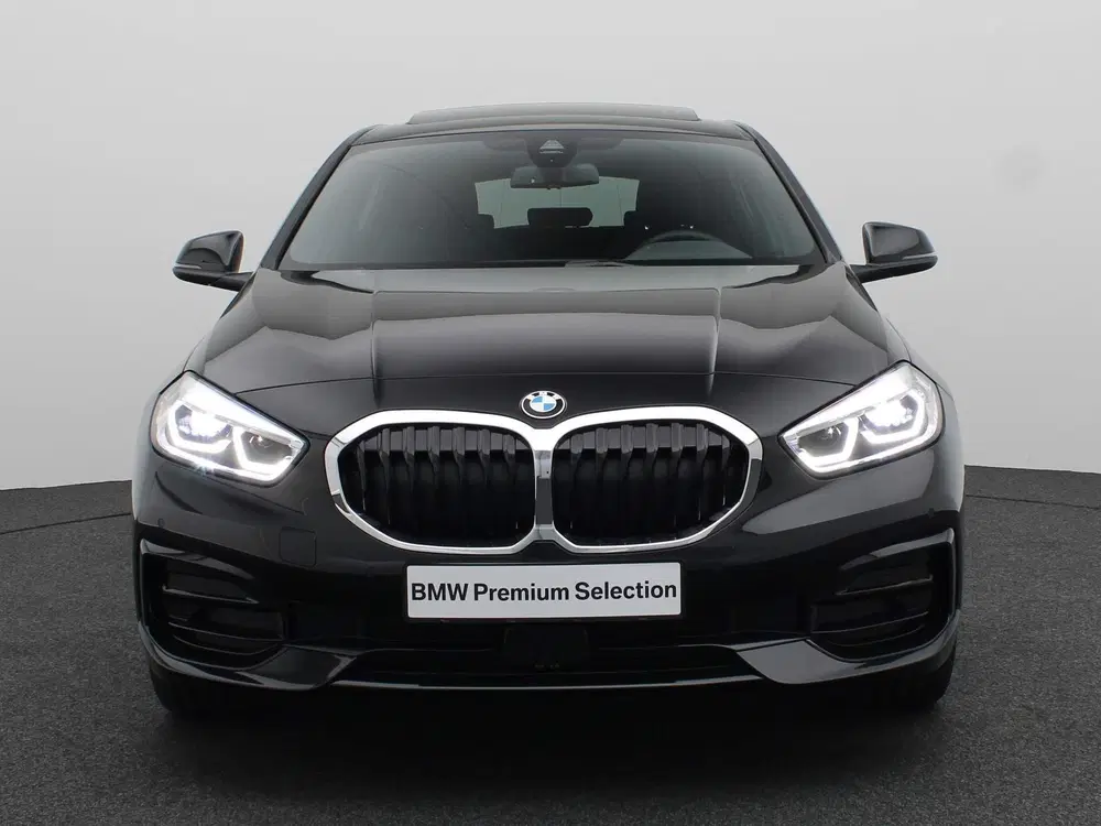 BMW 1-serie 5-deurs 118i Travel Pack uit 2024, foto 3