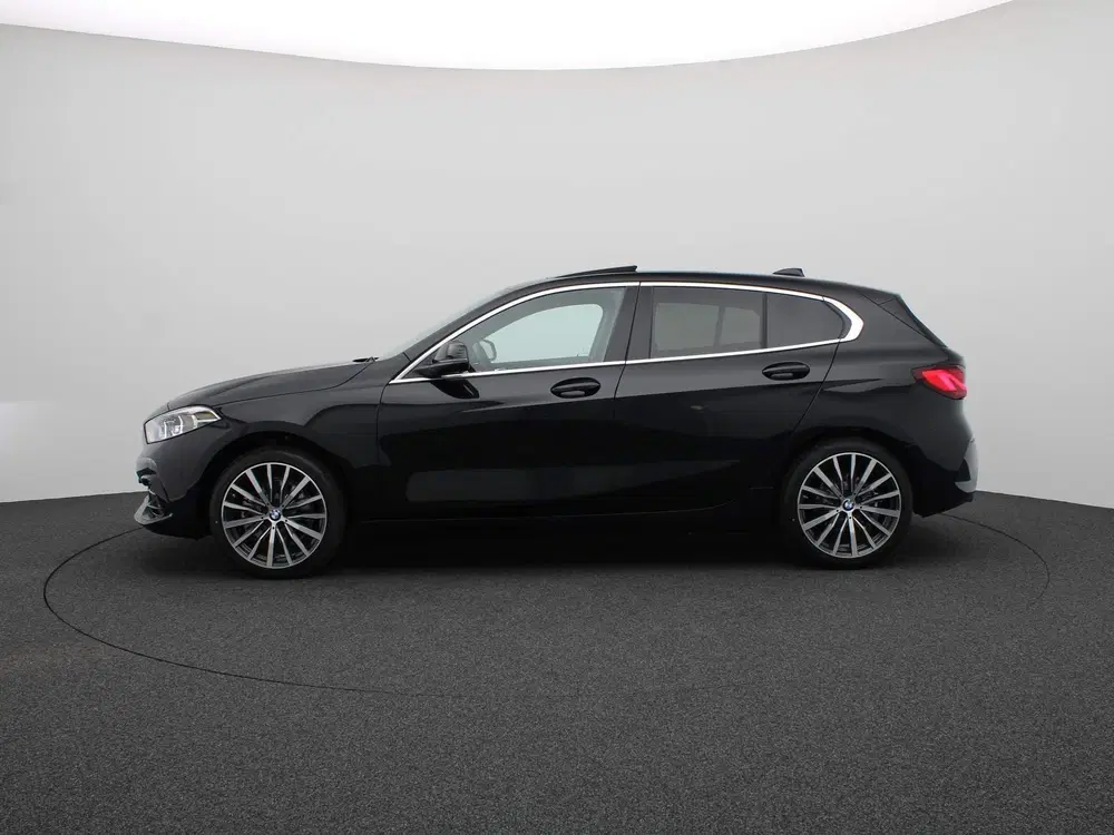 BMW 1-serie 5-deurs 118i Travel Pack uit 2024, foto 4
