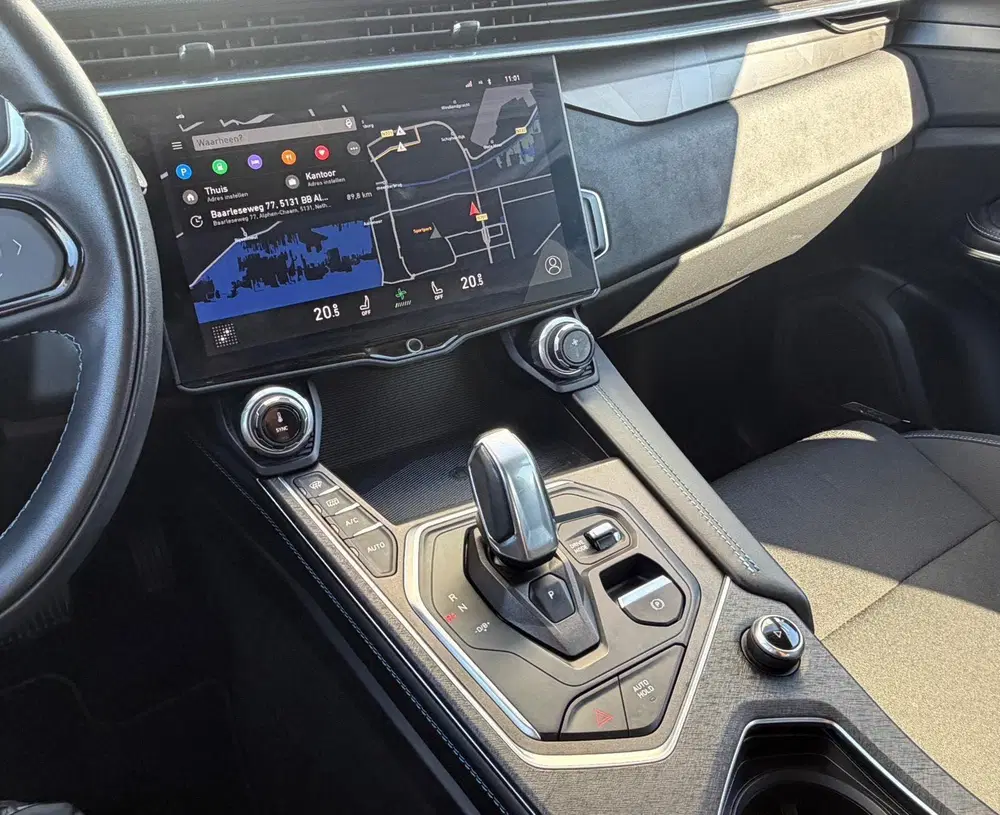 Lynk & Co 01 1.5 uit 2022, foto 11