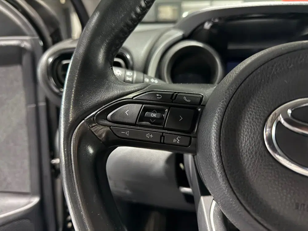 Toyota Yaris 1.5 Hybrid Executive 1e Eigenr. uit 2021, foto 13