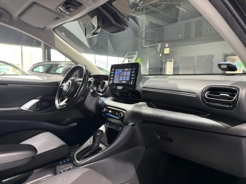 Toyota Yaris 1.5 Hybrid Executive 1e Eigenr. uit 2021, foto 15