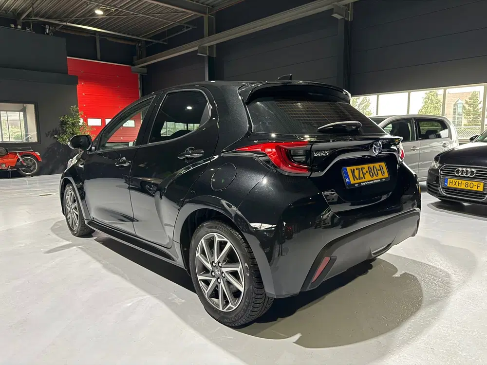 Toyota Yaris 1.5 Hybrid Executive 1e Eigenr. uit 2021, foto 2
