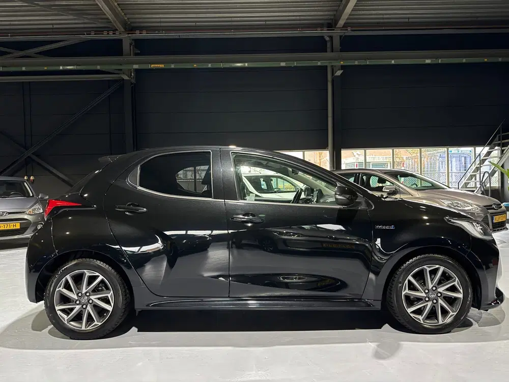Toyota Yaris 1.5 Hybrid Executive 1e Eigenr. uit 2021, foto 6