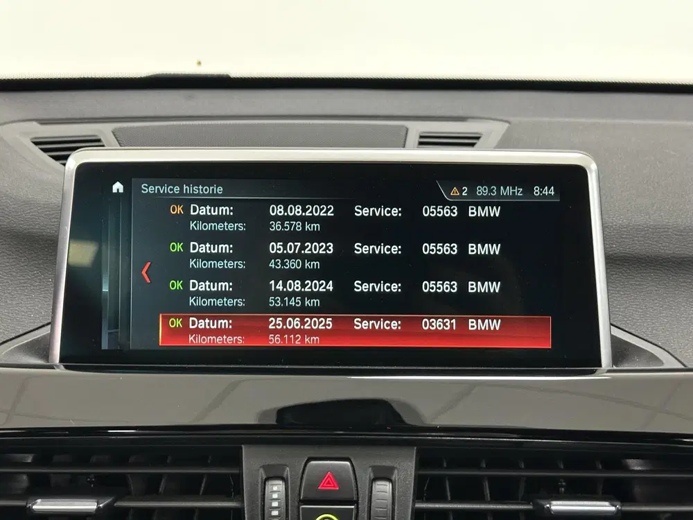 BMW X1 sDrive20i High Executive AFNEEMBARE TREKHA uit 2019, foto 14