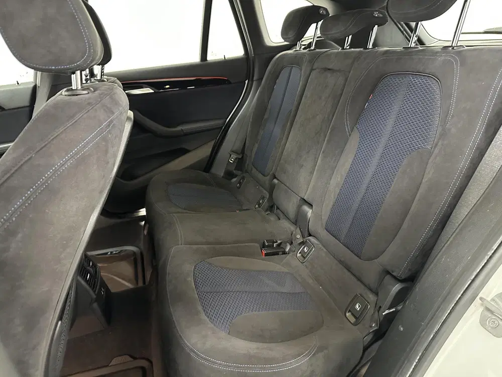 BMW X1 sDrive20i High Executive AFNEEMBARE TREKHA uit 2019, foto 7