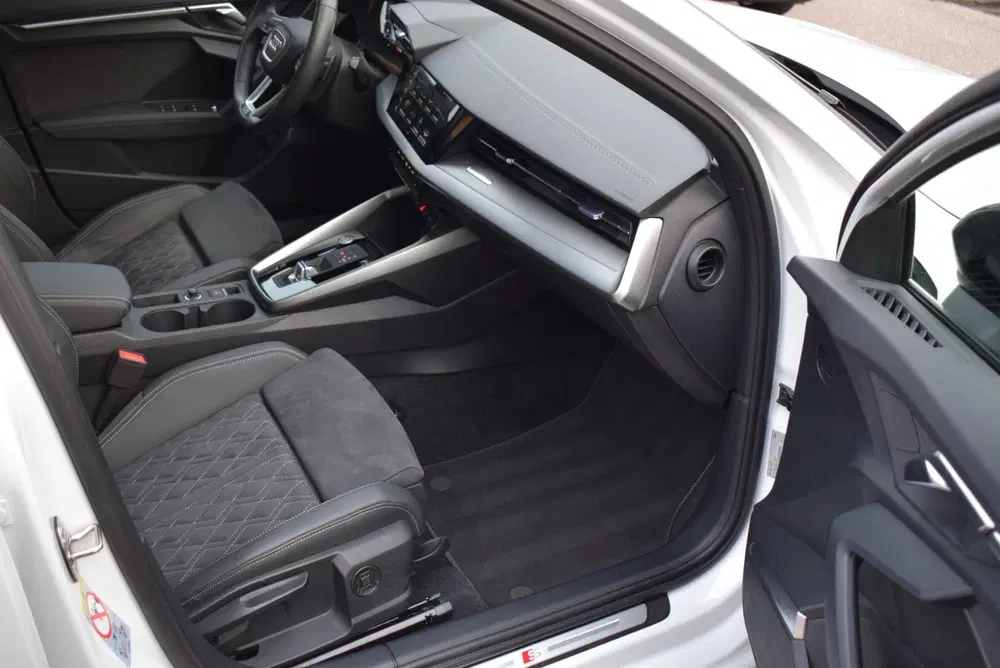 Audi A3 TFSI e S-LINE uit 2021, foto 7