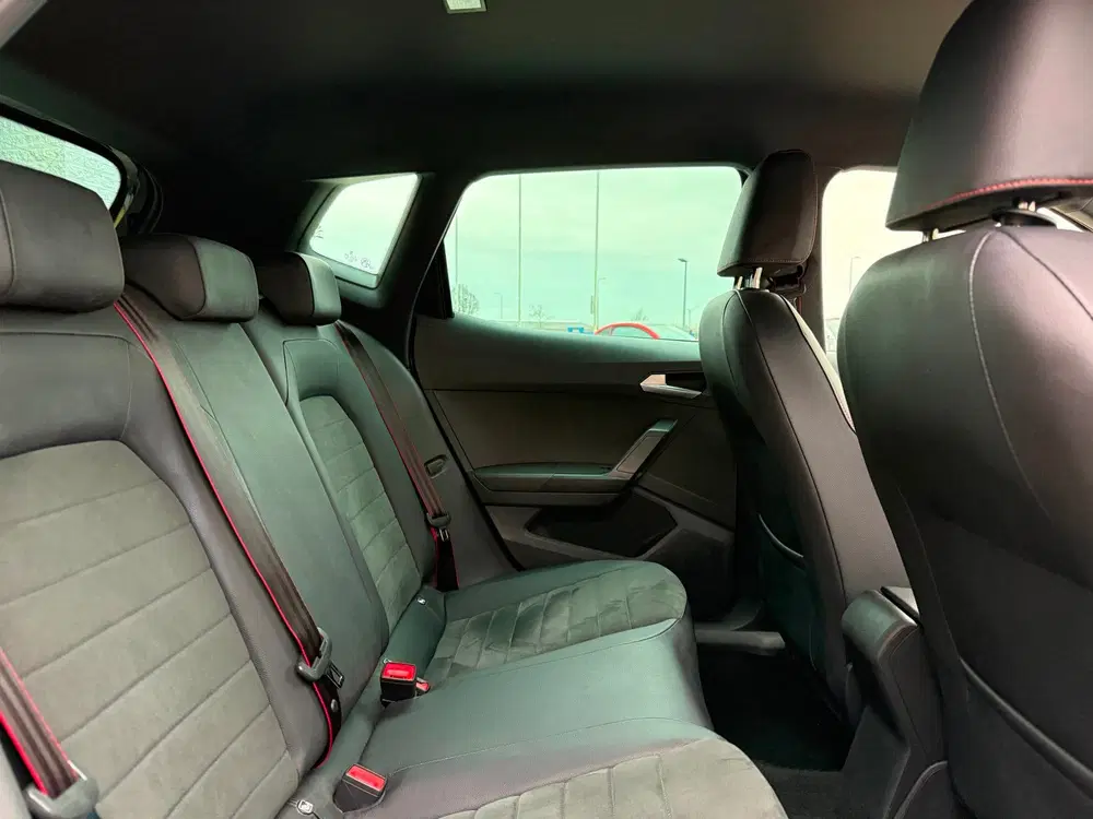 SEAT Arona FR uit 2024, foto 14
