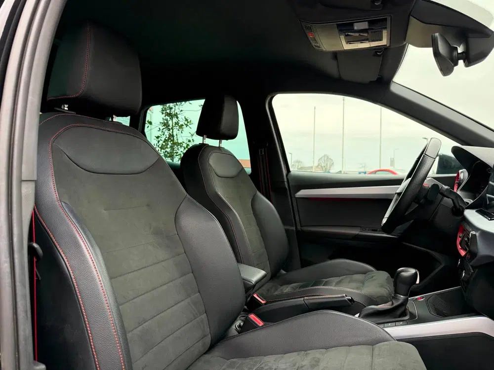 SEAT Arona FR uit 2024, foto 6