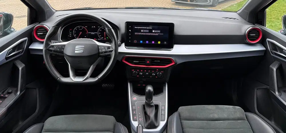 SEAT Arona FR uit 2024, foto 9