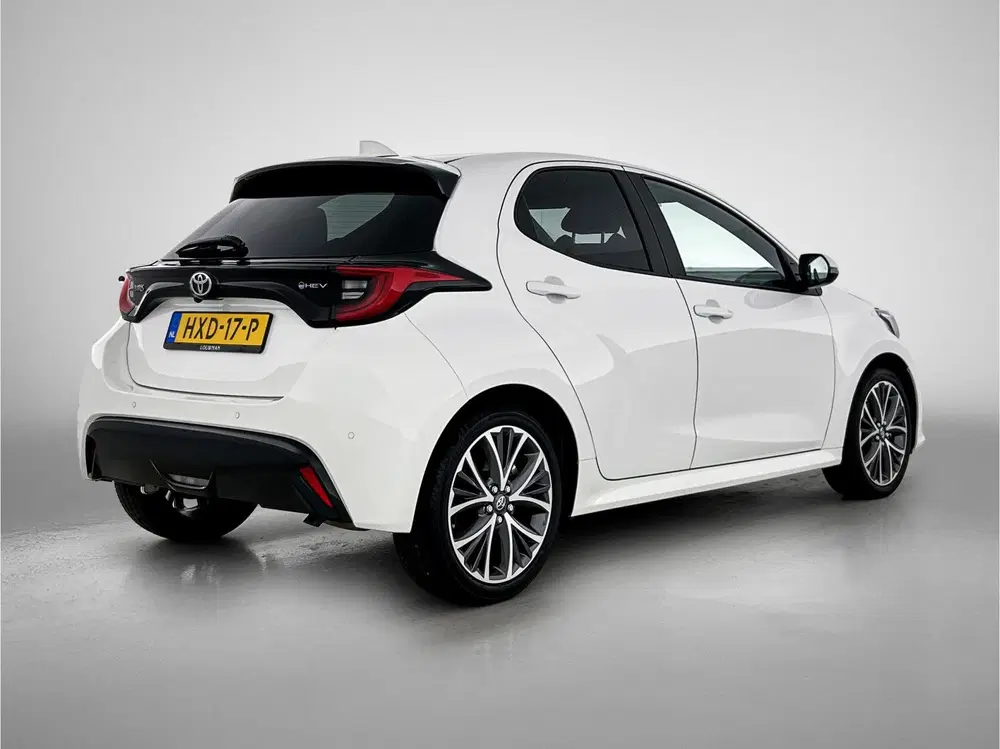 Toyota Yaris 1.5 Hybrid 130 Executive uit 2025, foto 2