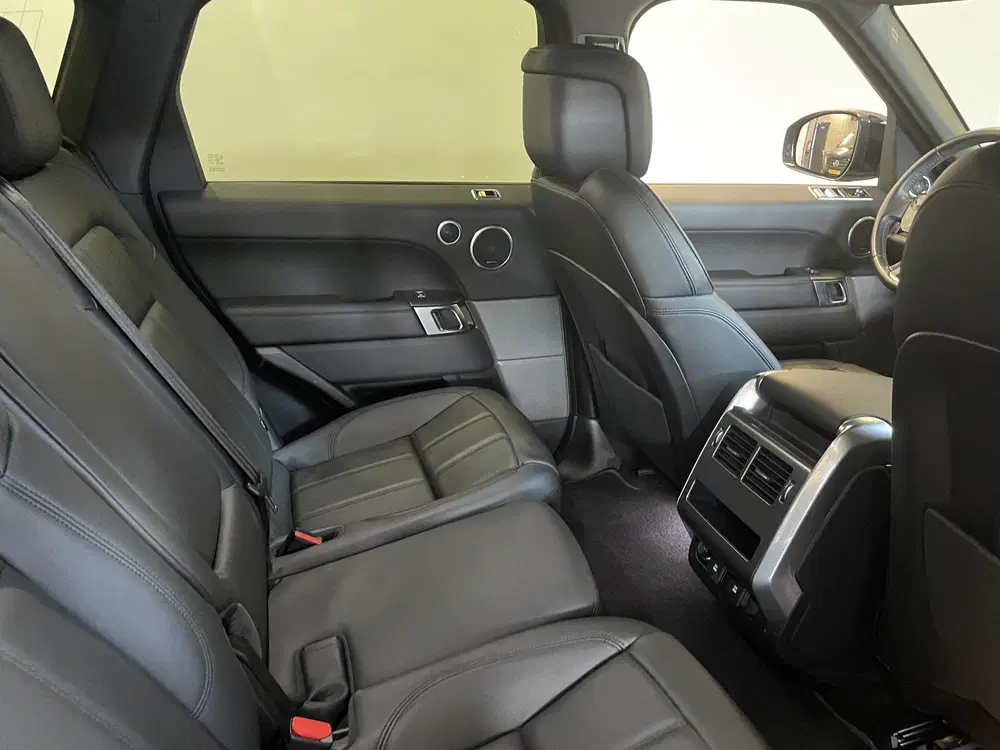 Land Rover Range Rover Sport P400e SE Black Pack Navigatie A uit 2021, foto 13