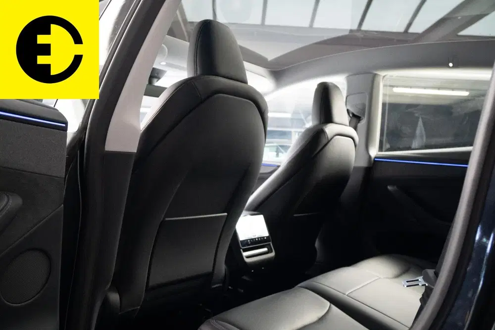 Tesla Model Y Premium Long Range AWD 75 kWh uit 2025, foto 10