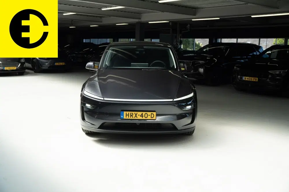 Tesla Model Y Premium Long Range AWD 75 kWh uit 2025, foto 12