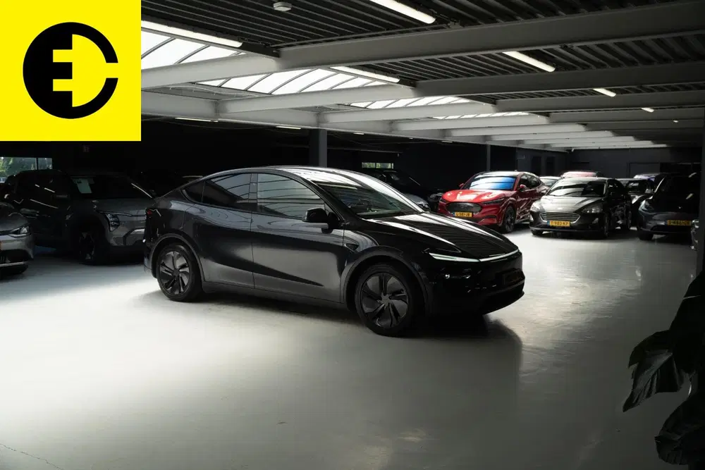 Tesla Model Y Premium Long Range AWD 75 kWh uit 2025, foto 13