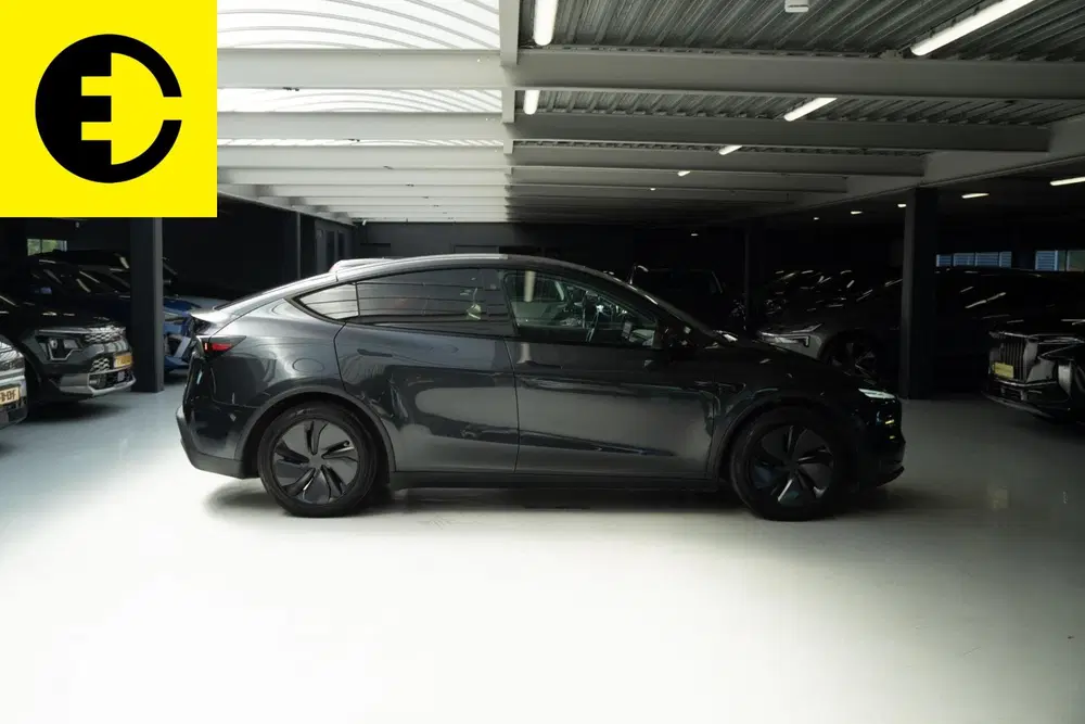 Tesla Model Y Premium Long Range AWD 75 kWh uit 2025, foto 14