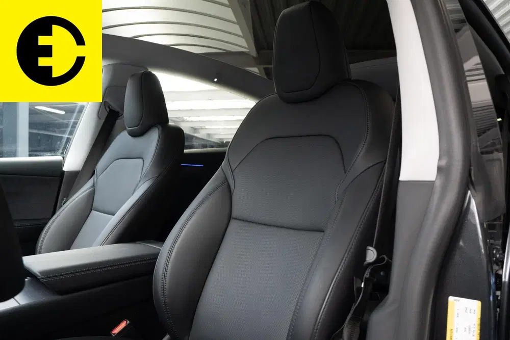 Tesla Model Y Premium Long Range AWD 75 kWh uit 2025, foto 9