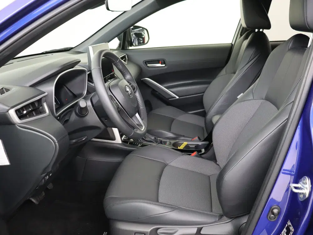 Toyota Corolla Cross 2.0 High Power Hybrid First Edition uit 2023, foto 14