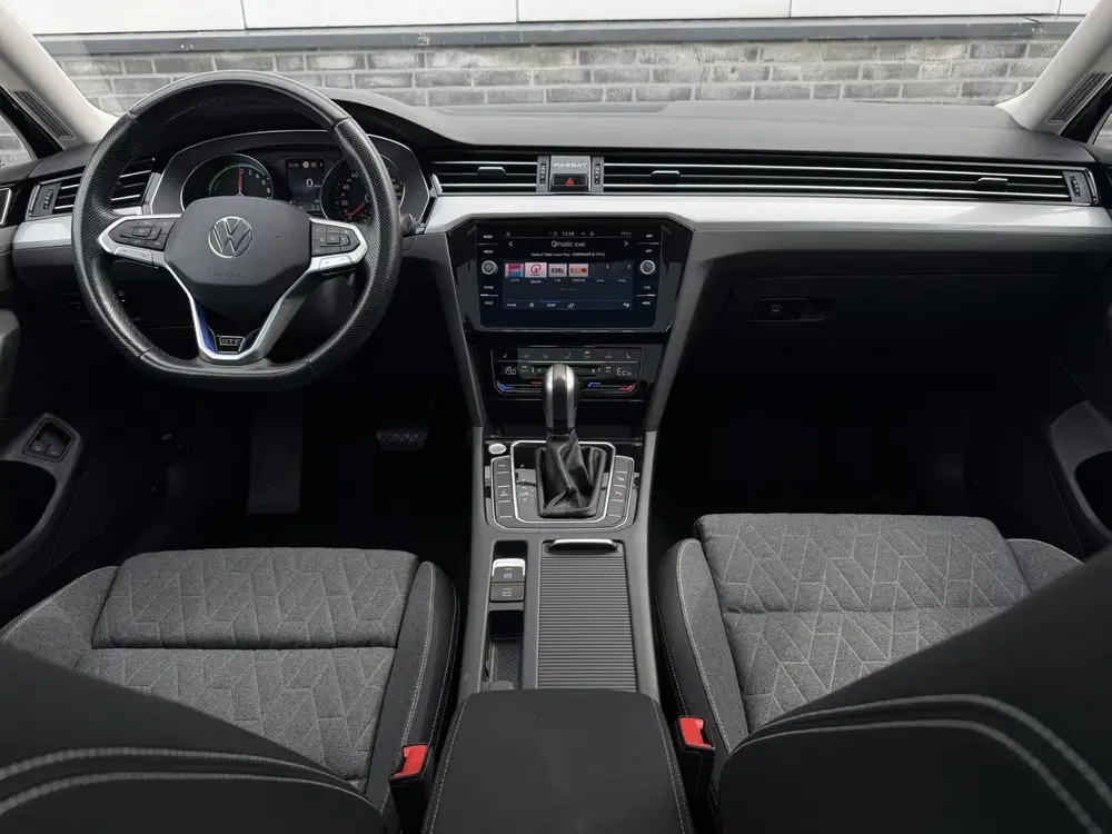 Volkswagen Passat 1.4 TSI PHEV GTE Business uit 2022, foto 3