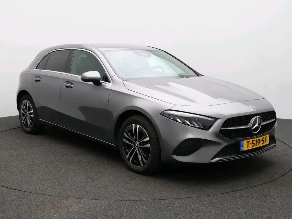 Mercedes-Benz A-Klasse 250 e Business Line uit 2023, foto 3