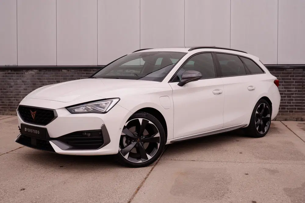 Cupra Leon 1.4 e-Hybrid Black Edition uit 2022