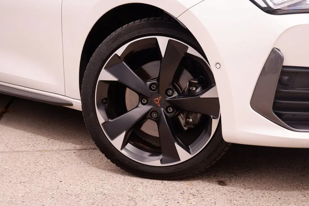 Cupra Leon 1.4 e-Hybrid Black Edition uit 2022, foto 13