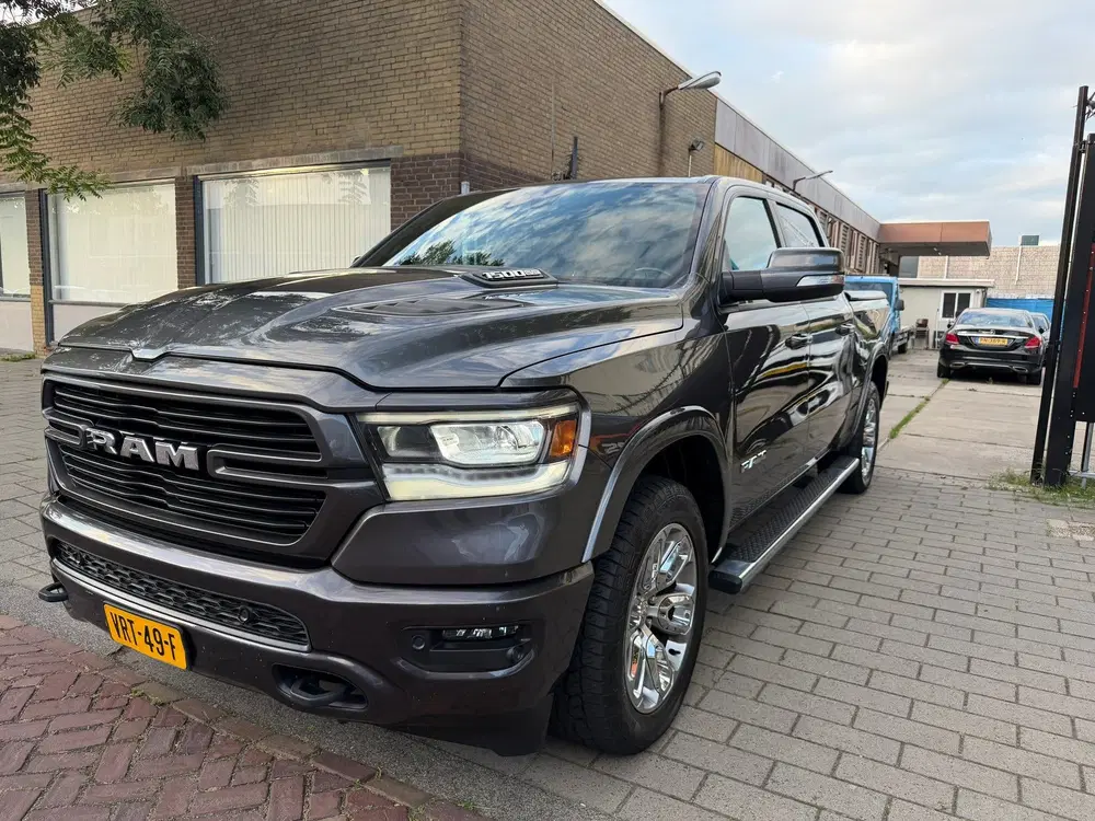 Ram 1500 RAM 1500 LARAMIE 5.7 V8 4x4 HEMI uit 2022