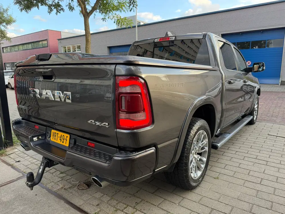 Ram 1500 RAM 1500 LARAMIE 5.7 V8 4x4 HEMI uit 2022, foto 3