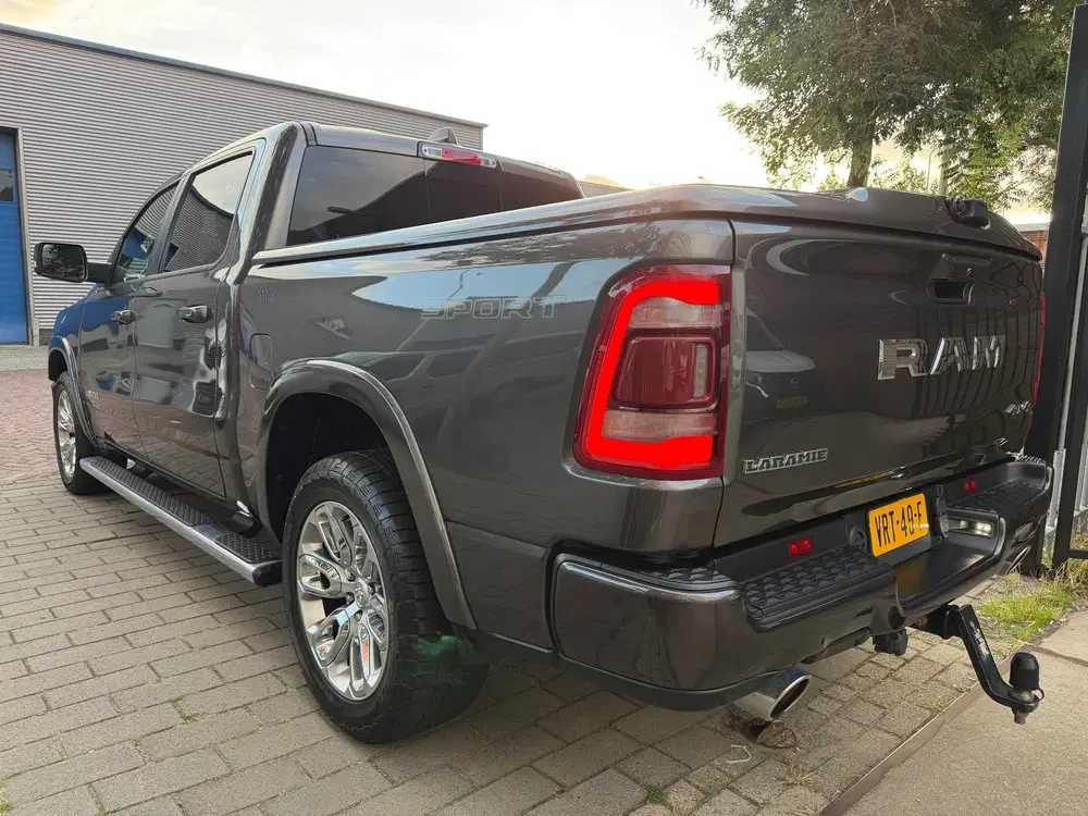 Ram 1500 RAM 1500 LARAMIE 5.7 V8 4x4 HEMI uit 2022, foto 4