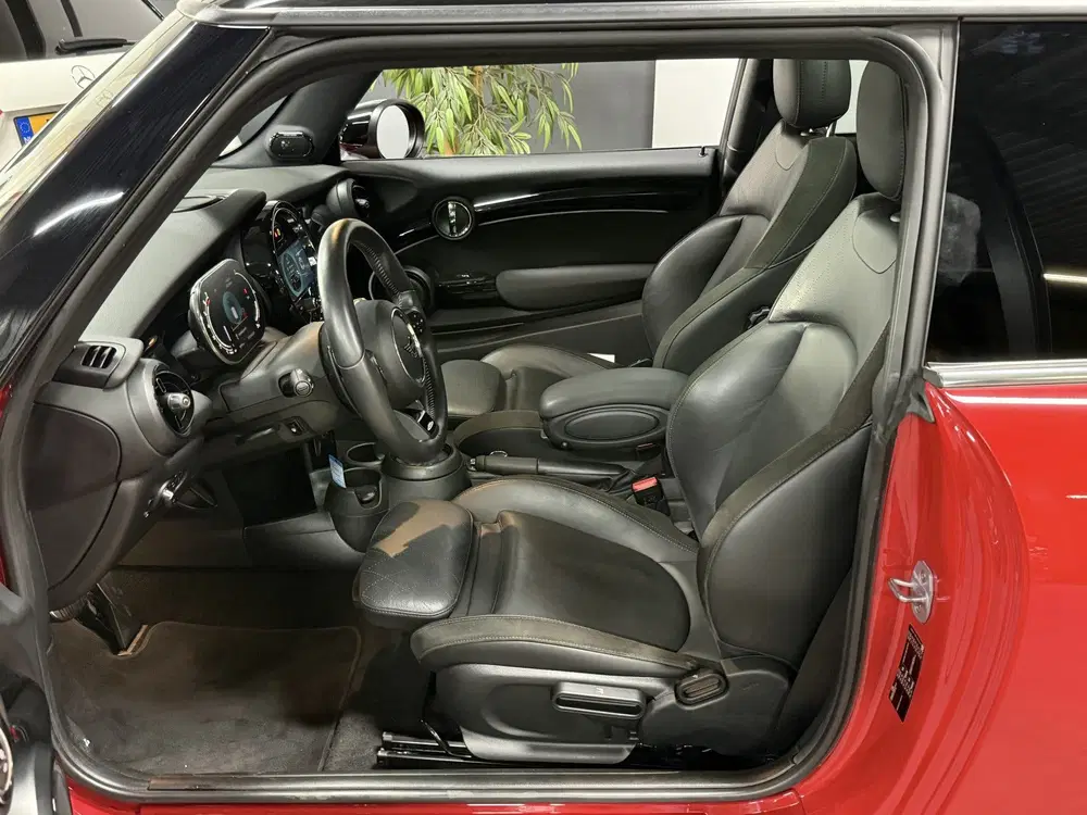 Mini Cooper S 2.0 Cooper S JCW uit 2022, foto 13