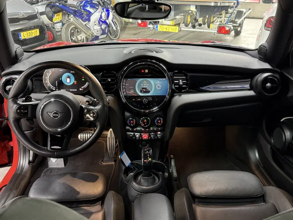 Mini Cooper S 2.0 Cooper S JCW uit 2022, foto 15