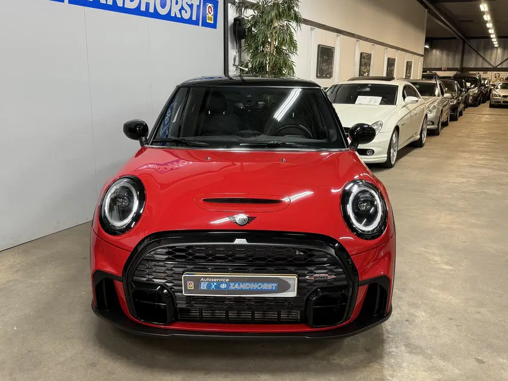 Mini Cooper S 2.0 Cooper S JCW uit 2022, foto 2