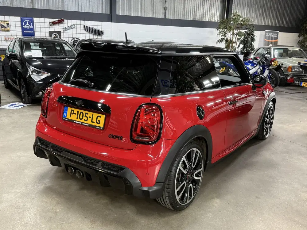Mini Cooper S 2.0 Cooper S JCW uit 2022, foto 4