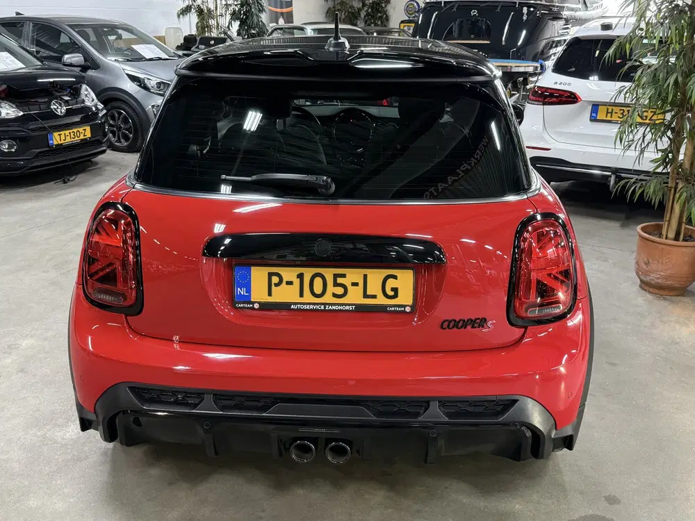 Mini Cooper S 2.0 Cooper S JCW uit 2022, foto 5