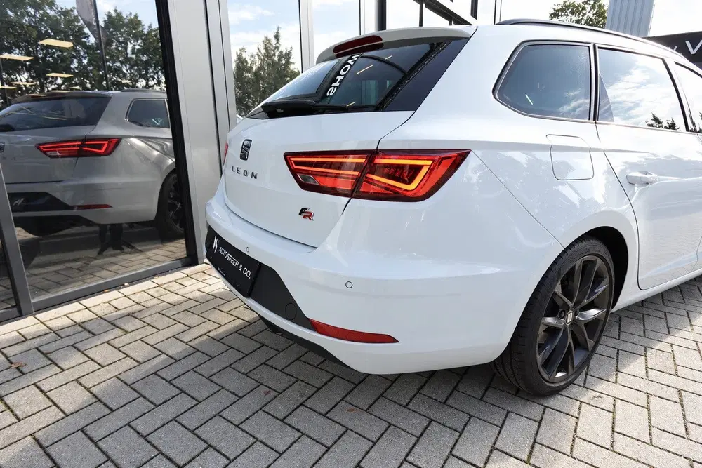 SEAT Leon 1.5 TSI FR PANO BEATS KEYLESS CAM VOL uit 2020, foto 11