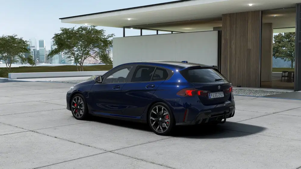 BMW 1-serie 120 M Sport Automaat uit 2026, foto 2