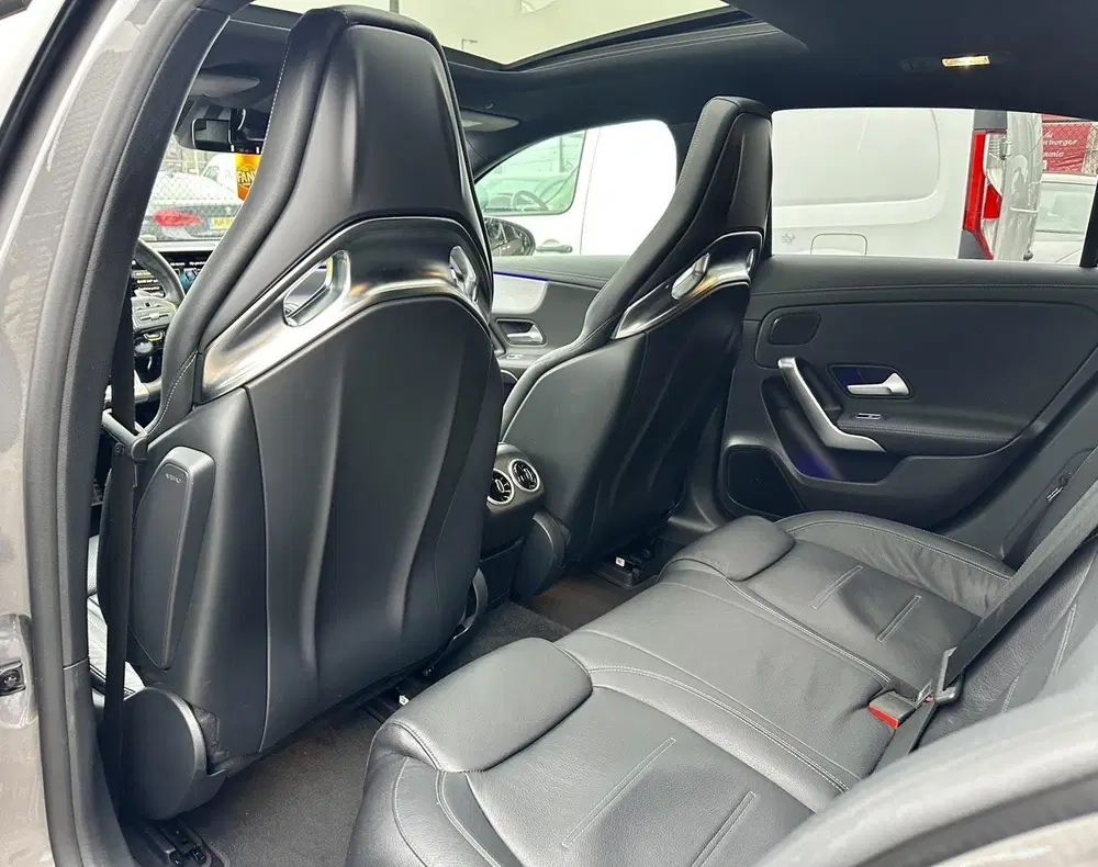 Mercedes-Benz A-Klasse AMG 35 4MATIC Edition 1 uit 2019, foto 12