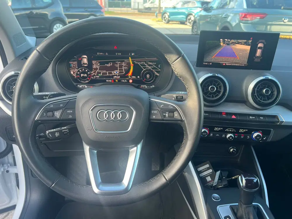 Audi Q2 35 TFSI S Line Black virtual cockpit uit 2024, foto 10