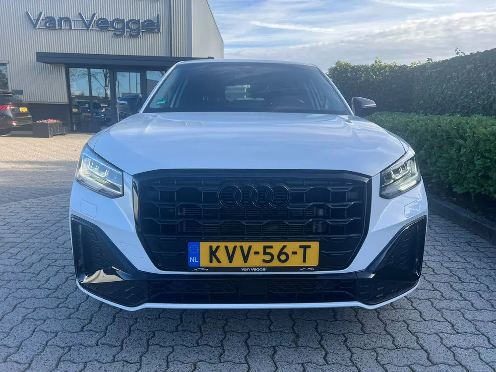 Audi Q2 35 TFSI S Line Black virtual cockpit uit 2024, foto 12