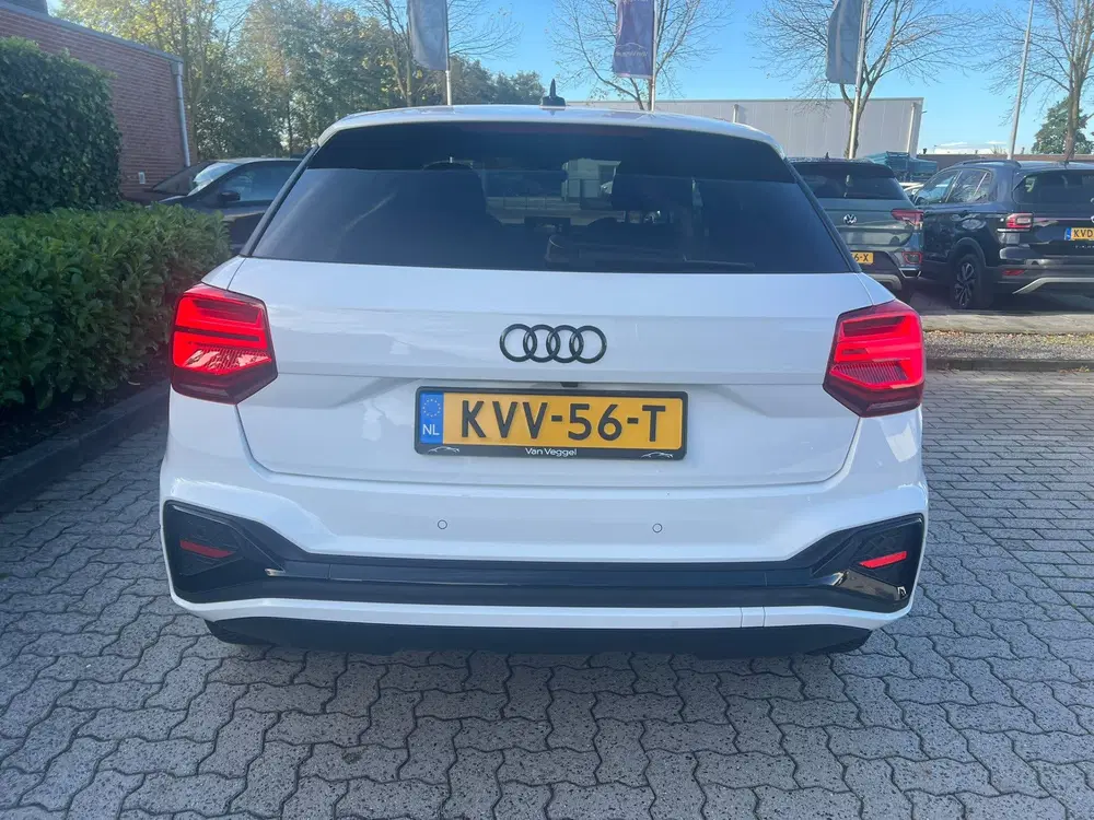 Audi Q2 35 TFSI S Line Black virtual cockpit uit 2024, foto 13